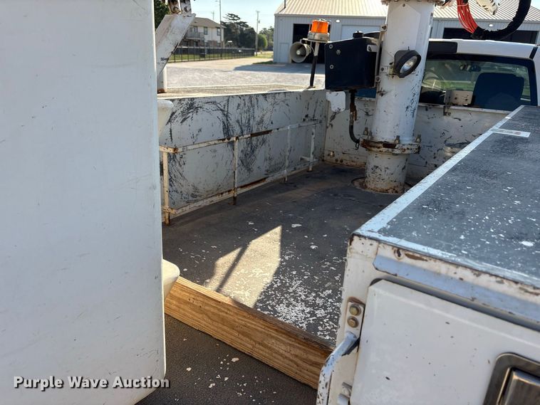 image for item EX0032 2014 RAM 5500 Crew Cab bucket truck