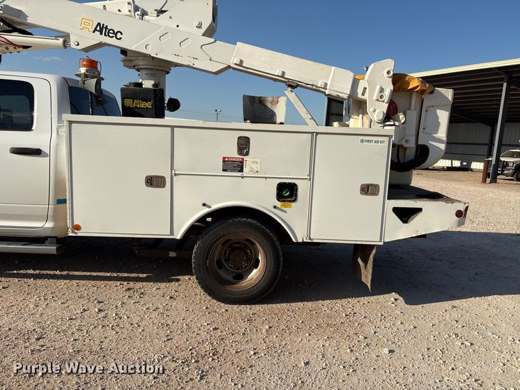 image for item EX0032 2014 RAM 5500 Crew Cab bucket truck