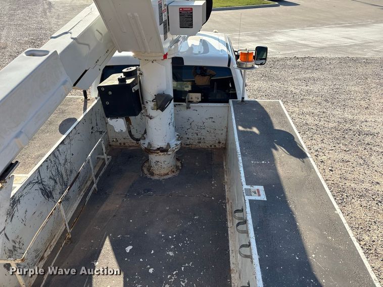 image for item EX0032 2014 RAM 5500 Crew Cab bucket truck