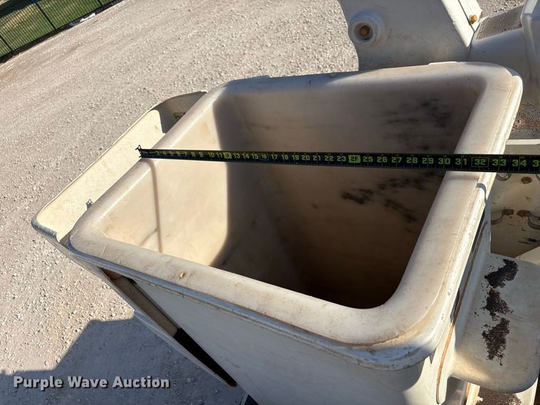 image for item EX0032 2014 RAM 5500 Crew Cab bucket truck