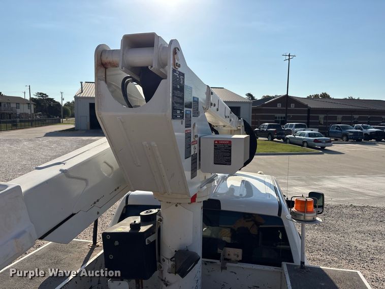 image for item EX0032 2014 RAM 5500 Crew Cab bucket truck