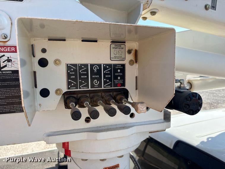 image for item EX0032 2014 RAM 5500 Crew Cab bucket truck