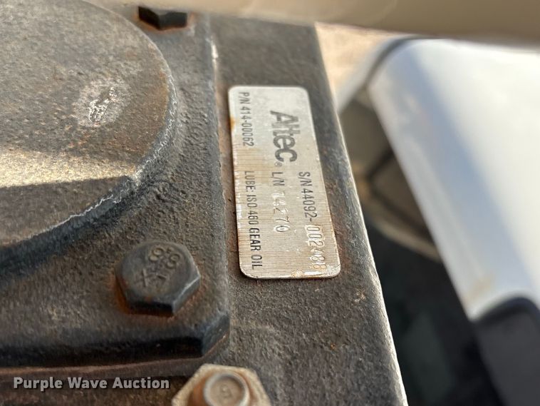 image for item EX0032 2014 RAM 5500 Crew Cab bucket truck