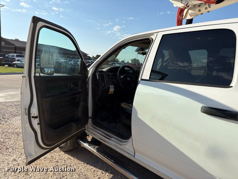 image for item EX0032 2014 RAM 5500 Crew Cab bucket truck