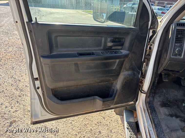 image for item EX0032 2014 RAM 5500 Crew Cab bucket truck