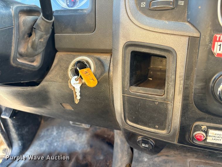 image for item EX0032 2014 RAM 5500 Crew Cab bucket truck