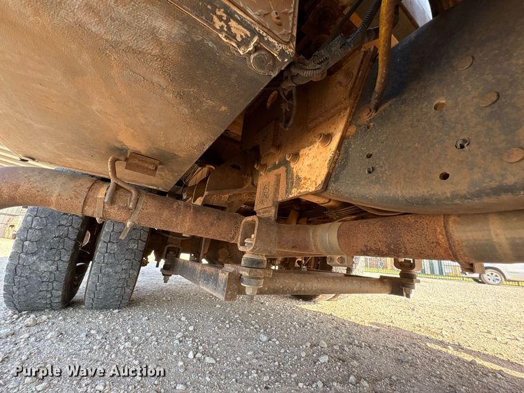 image for item EX0032 2014 RAM 5500 Crew Cab bucket truck