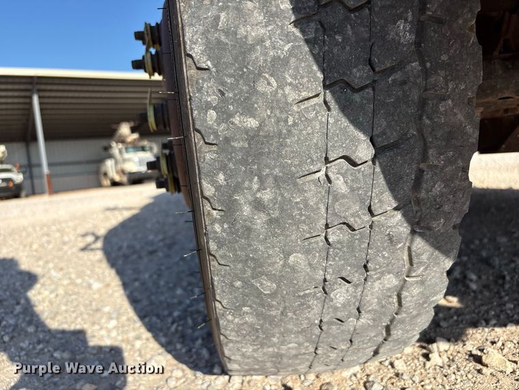 image for item EX0032 2014 RAM 5500 Crew Cab bucket truck