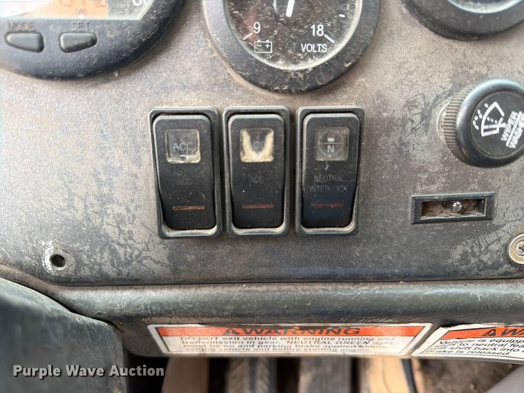 image for item EX4028 2010 Crane Carrier Low Entry refuse truck