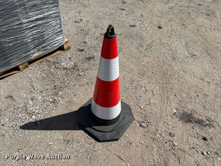 image for item EX4196 Approximately 250 cones
