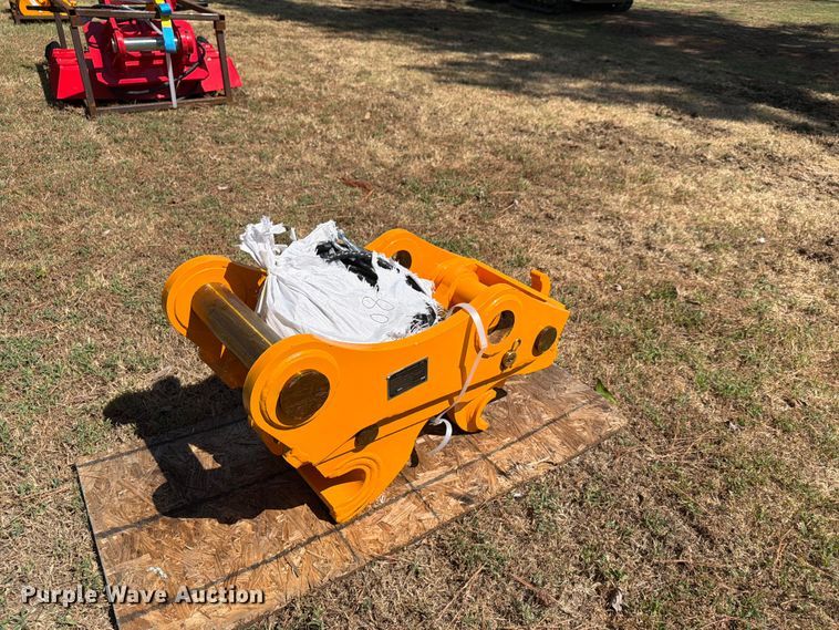 image for item EX4281 2026 GIYI K320 excavator quick attach