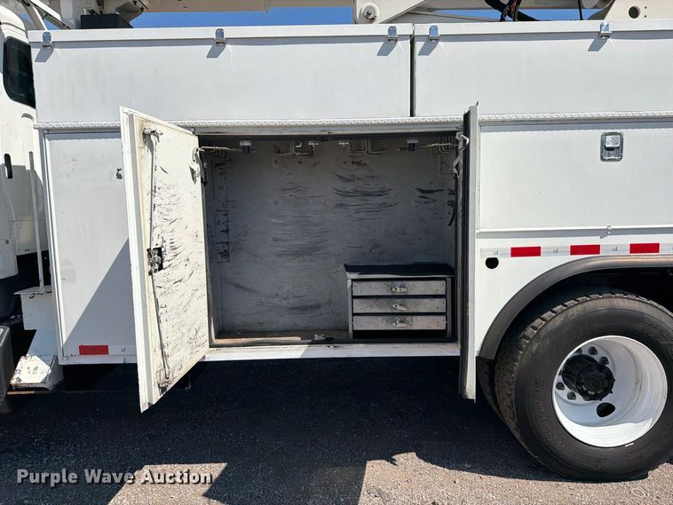 image for item FB5075 2013 Freightliner Business Class M2 bucket truck