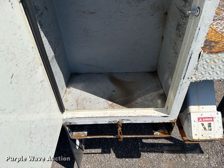 image for item FB5075 2013 Freightliner Business Class M2 bucket truck