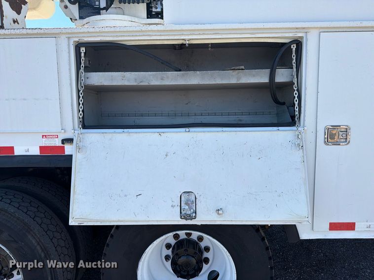 image for item FB5075 2013 Freightliner Business Class M2 bucket truck
