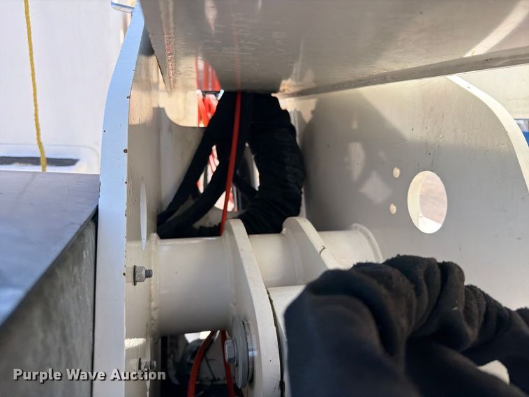 image for item FB5075 2013 Freightliner Business Class M2 bucket truck