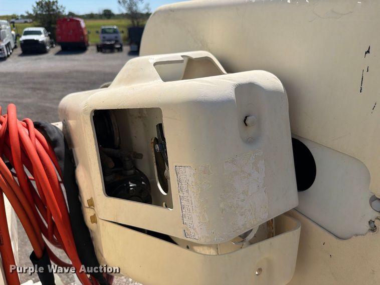 image for item FB5075 2013 Freightliner Business Class M2 bucket truck