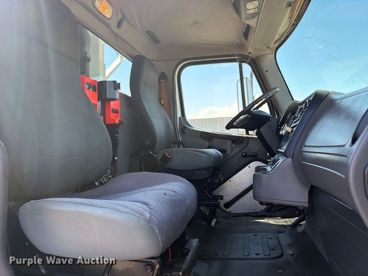 image for item FB5075 2013 Freightliner Business Class M2 bucket truck