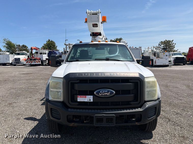 image for item FB5088 2011 Ford F450 Super Duty bucket truck