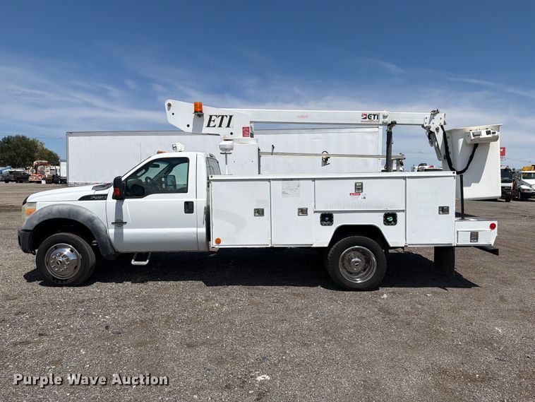 image for item FB5088 2011 Ford F450 Super Duty bucket truck