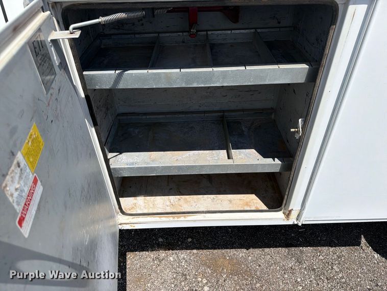image for item FB5088 2011 Ford F450 Super Duty bucket truck