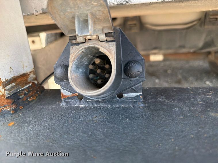image for item FB5088 2011 Ford F450 Super Duty bucket truck