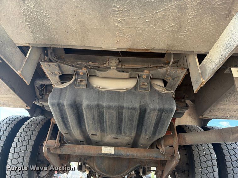 image for item FB5088 2011 Ford F450 Super Duty bucket truck