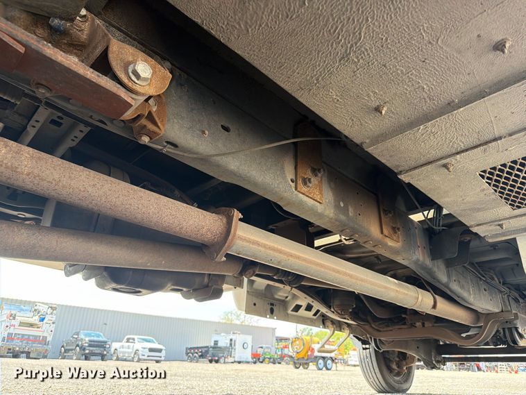 image for item FB5088 2011 Ford F450 Super Duty bucket truck