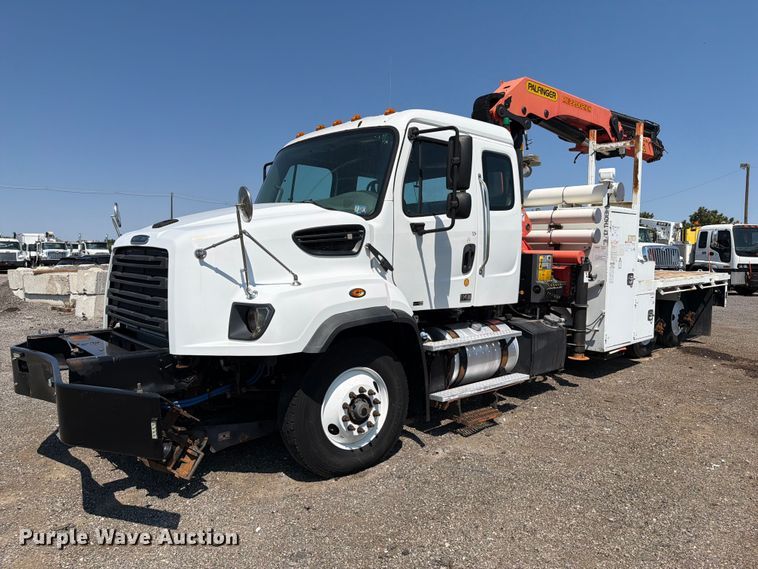 2015 Freightliner 114SD crane truck