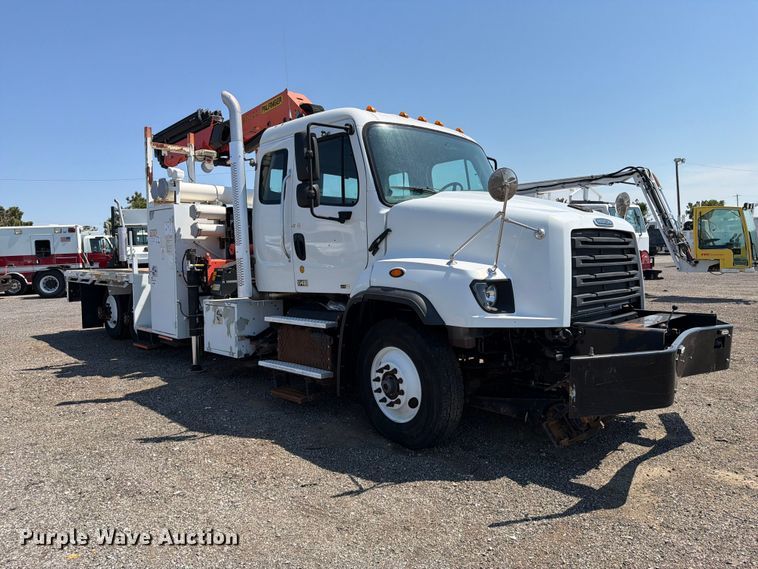 image for item FB5092 2015 Freightliner 114SD crane truck