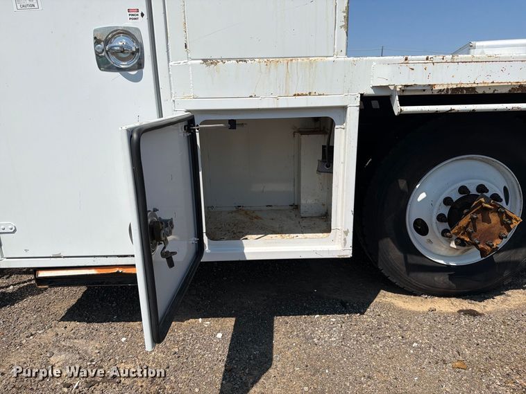 image for item FB5092 2015 Freightliner 114SD crane truck