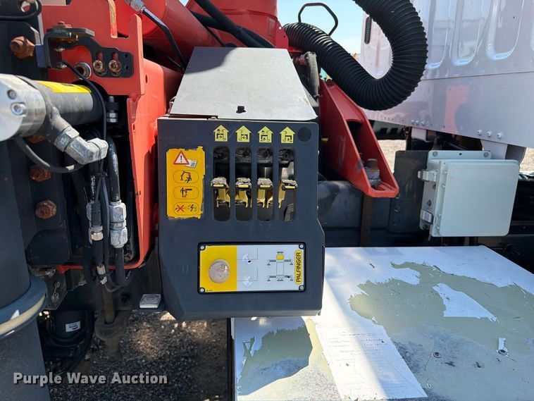 image for item FB5092 2015 Freightliner 114SD crane truck