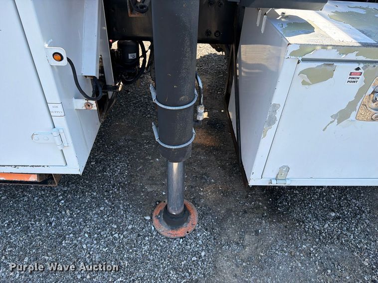 image for item FB5092 2015 Freightliner 114SD crane truck
