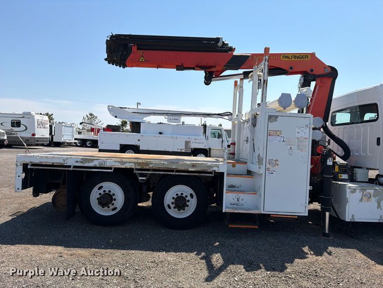 image for item FB5092 2015 Freightliner 114SD crane truck