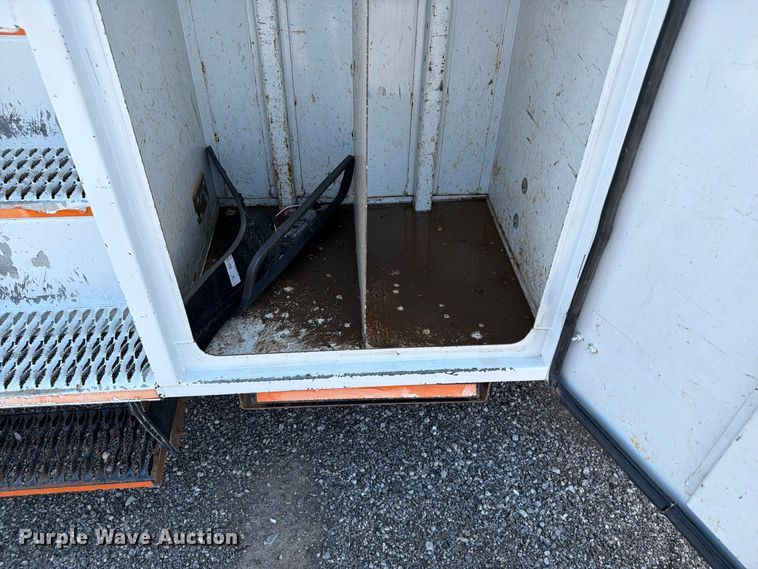 image for item FB5092 2015 Freightliner 114SD crane truck