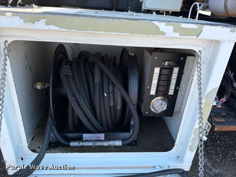 image for item FB5092 2015 Freightliner 114SD crane truck