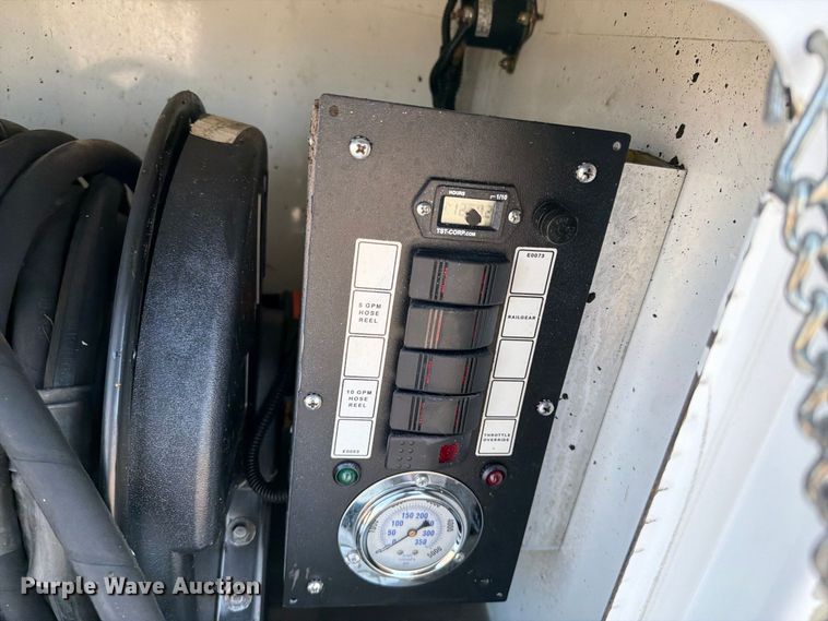 image for item FB5092 2015 Freightliner 114SD crane truck