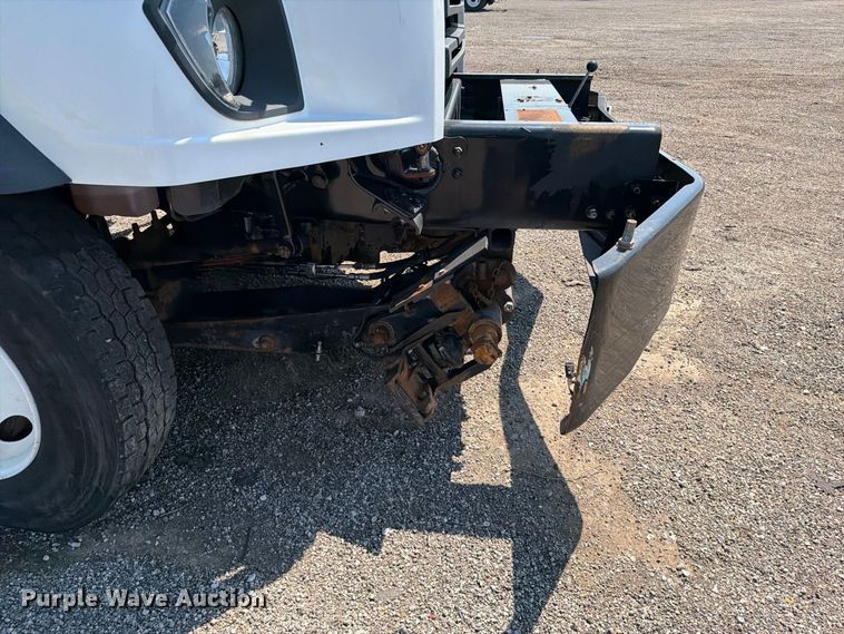 image for item FB5092 2015 Freightliner 114SD crane truck