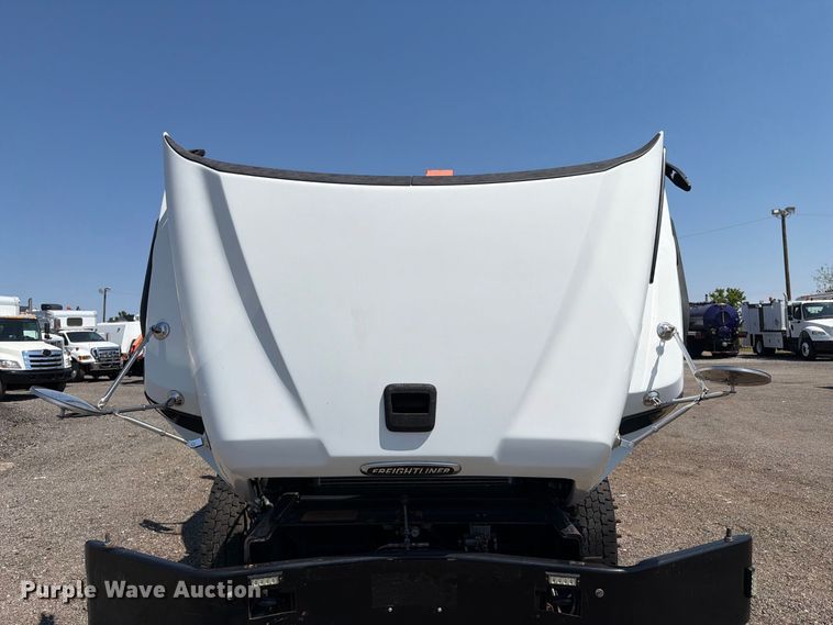 image for item FB5092 2015 Freightliner 114SD crane truck