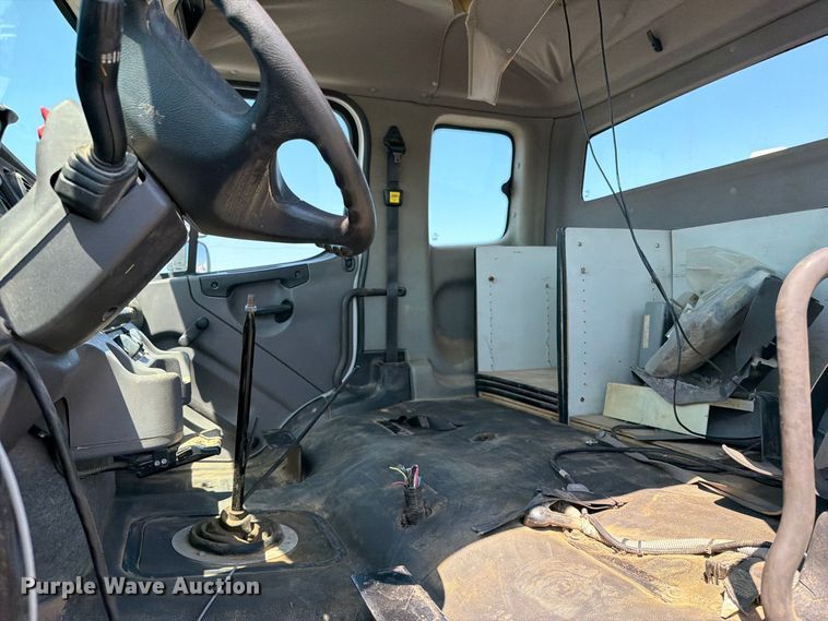 image for item FB5092 2015 Freightliner 114SD crane truck