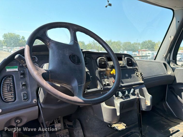 image for item FB5092 2015 Freightliner 114SD crane truck