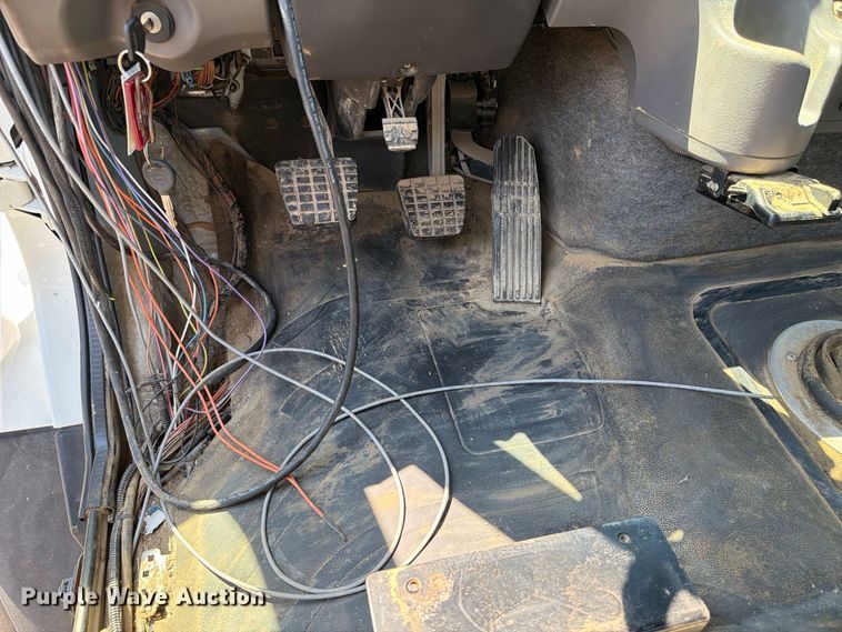 image for item FB5092 2015 Freightliner 114SD crane truck