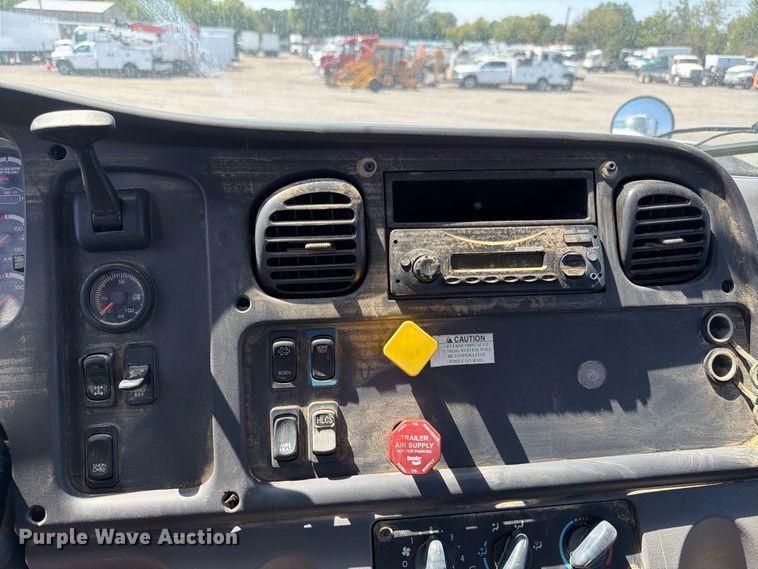 image for item FB5092 2015 Freightliner 114SD crane truck