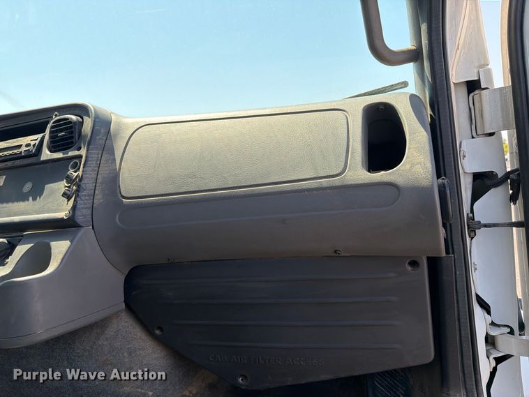 image for item FB5092 2015 Freightliner 114SD crane truck