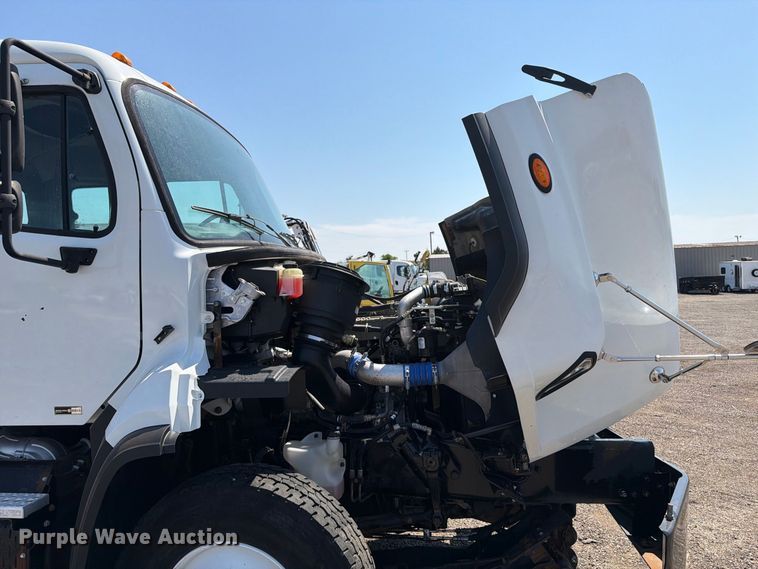 image for item FB5092 2015 Freightliner 114SD crane truck