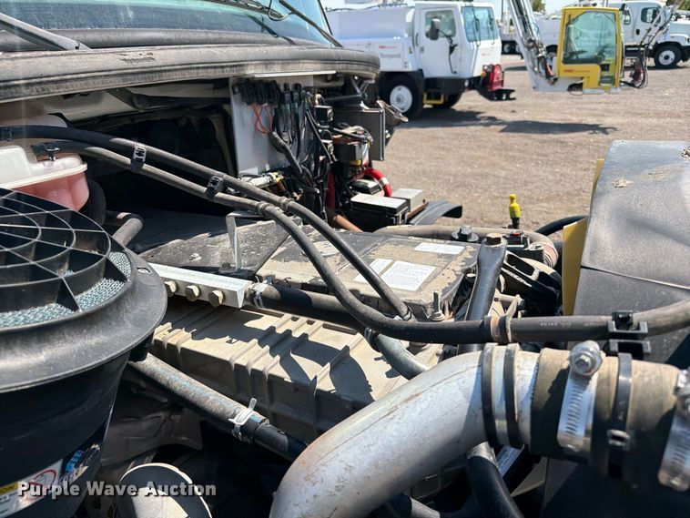 image for item FB5092 2015 Freightliner 114SD crane truck