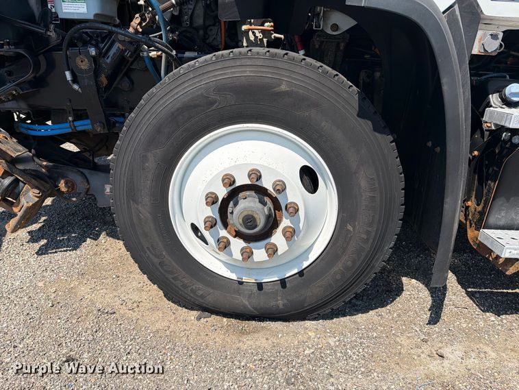 image for item FB5092 2015 Freightliner 114SD crane truck