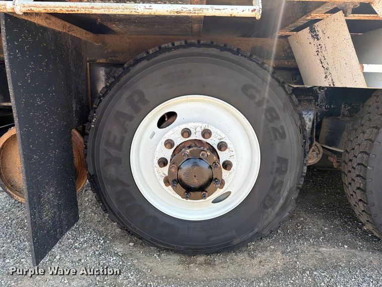 image for item FB5092 2015 Freightliner 114SD crane truck