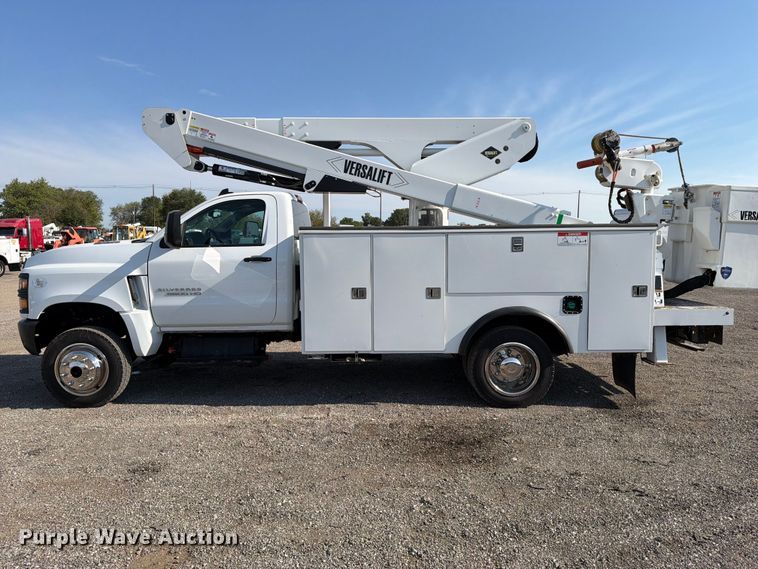 image for item FB5093 2022 Chevrolet Silverado 5500HD bucket truck