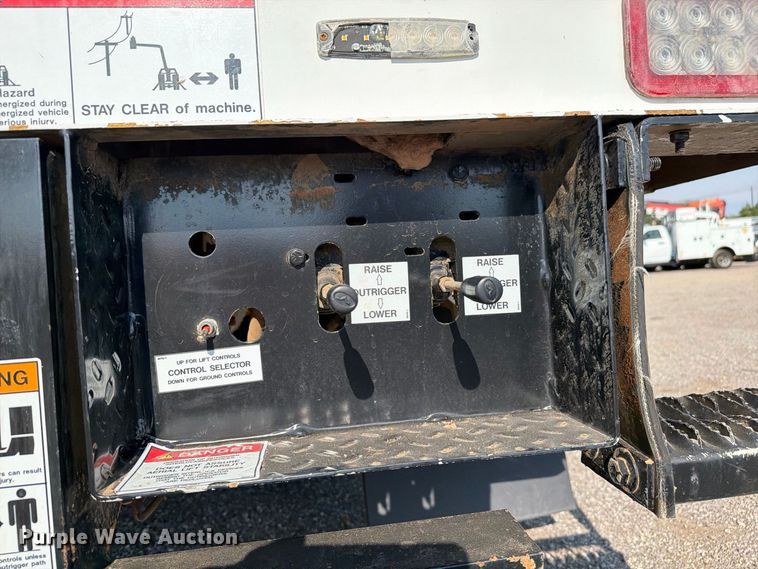 image for item FB5093 2022 Chevrolet Silverado 5500HD bucket truck