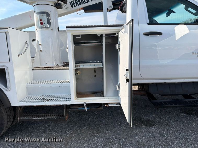 image for item FB5093 2022 Chevrolet Silverado 5500HD bucket truck